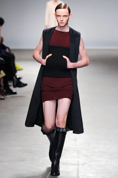 Look 25
